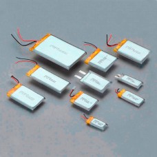 Акумулятор універсальний для гаджетів, 1000 mAh, 4,0 x 25 x 77 мм.